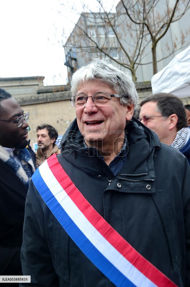 Rally Against The Replacement Of The Bichat And Beaujon Hospitals - Paris