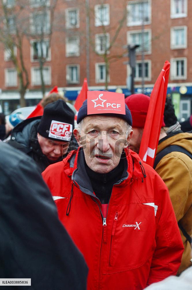 Rally Against The Replacement Of The Bichat And Beaujon Hospitals - Paris