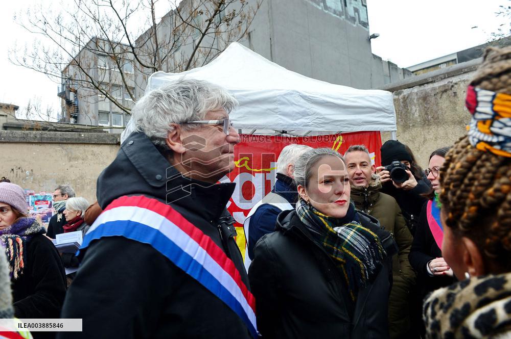 Rally Against The Replacement Of The Bichat And Beaujon Hospitals - Paris