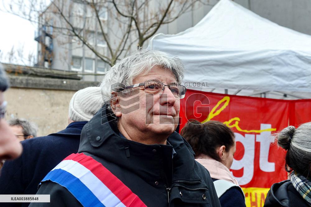 Rally Against The Replacement Of The Bichat And Beaujon Hospitals - Paris