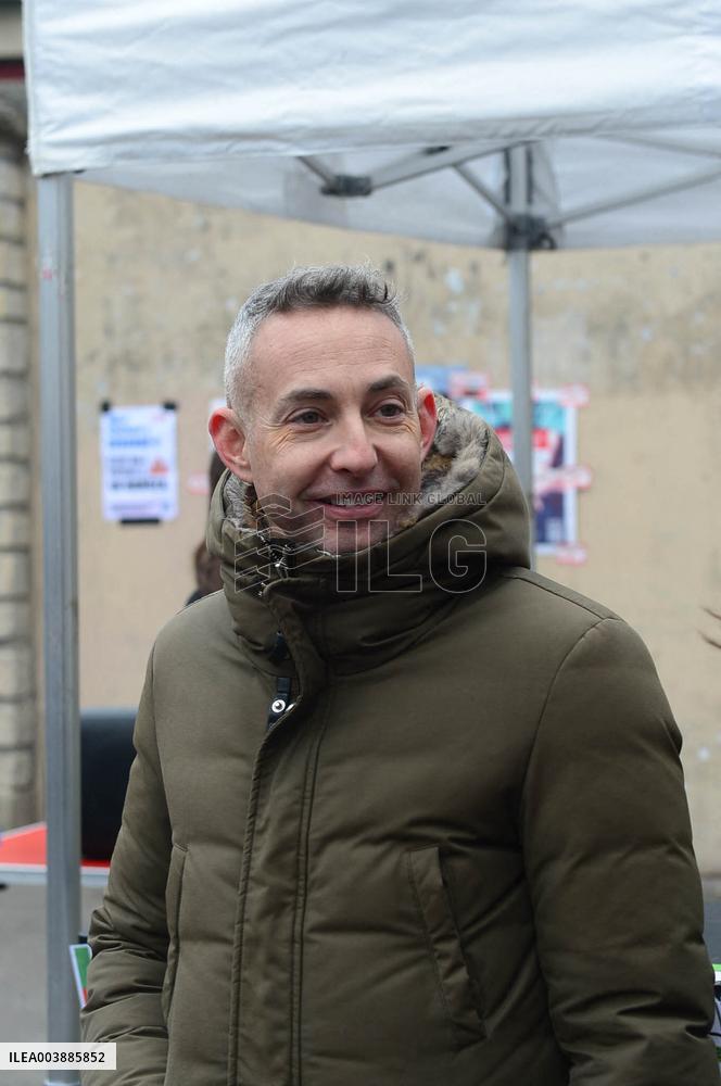Rally Against The Replacement Of The Bichat And Beaujon Hospitals - Paris