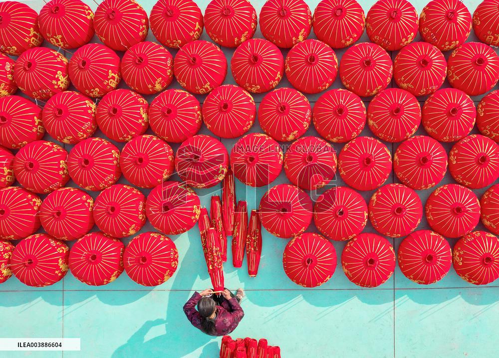 Red Lantern Supply in the Spring Festival Market