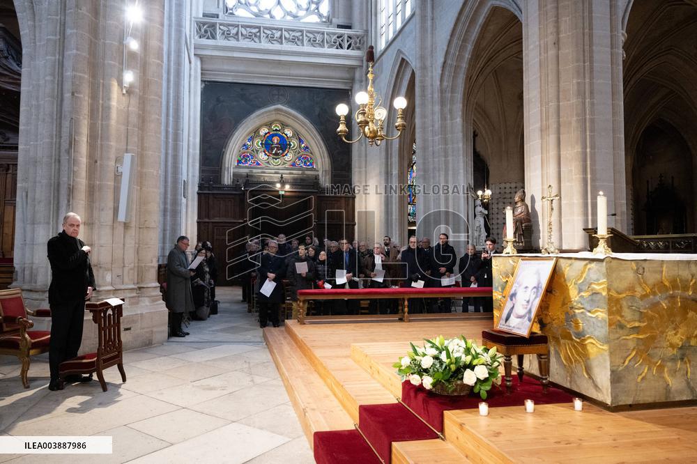 Tribute to King Louis XVI - Paris