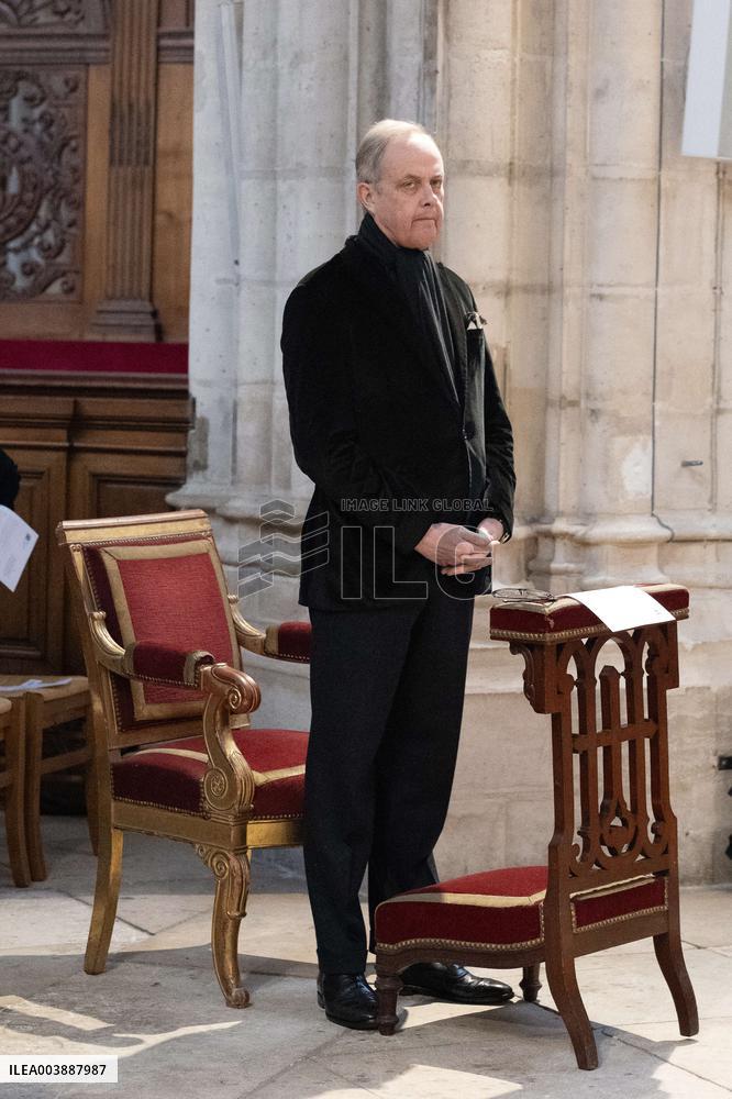 Tribute to King Louis XVI - Paris