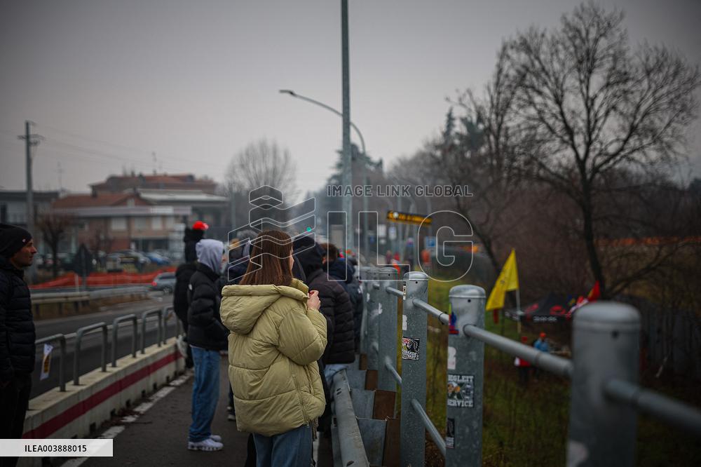MOTORI - Formula 1 - Tifosi della Ferrari per la prima di Lewis Hamilton sulla Rossa