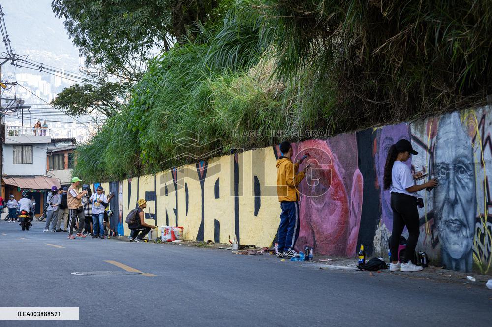 Digging The Truth Mural  in Medellin's Comuna 13