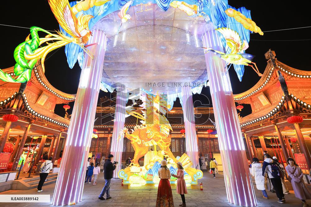 39th Qinhuai Lantern Fair Began in Nanjing