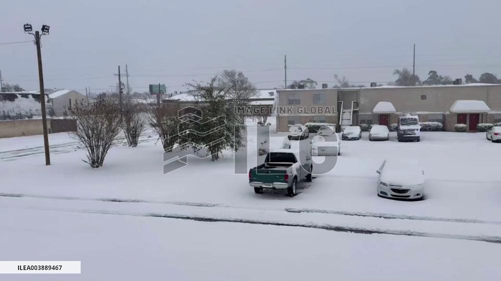 US: Rare Winter Storm Hits South, Bringing Heavy Snow, Sleet, And Ice 8