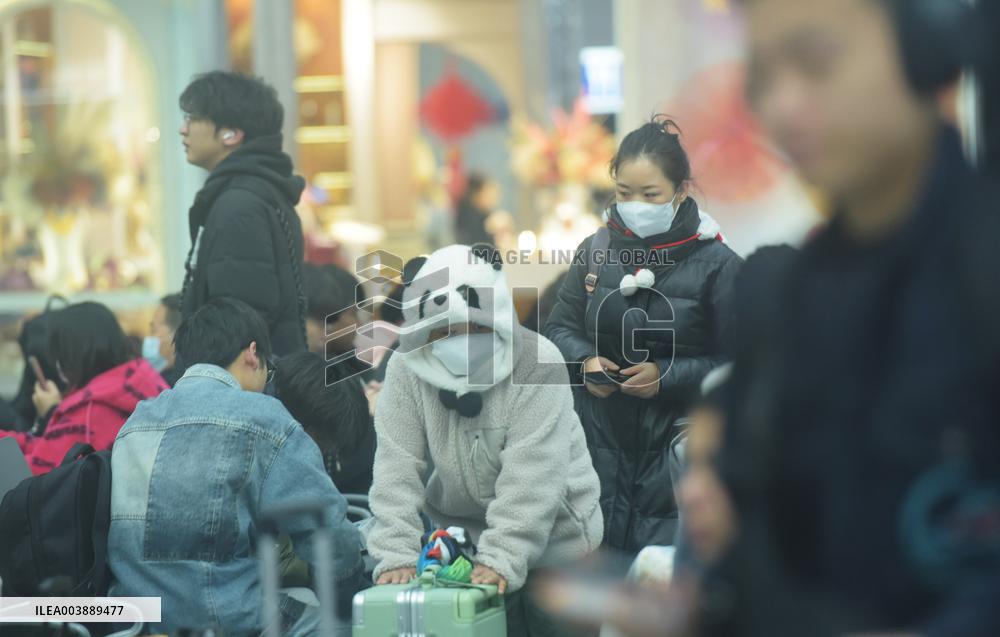 Spring Festival Travel Back Home in Hangzhou