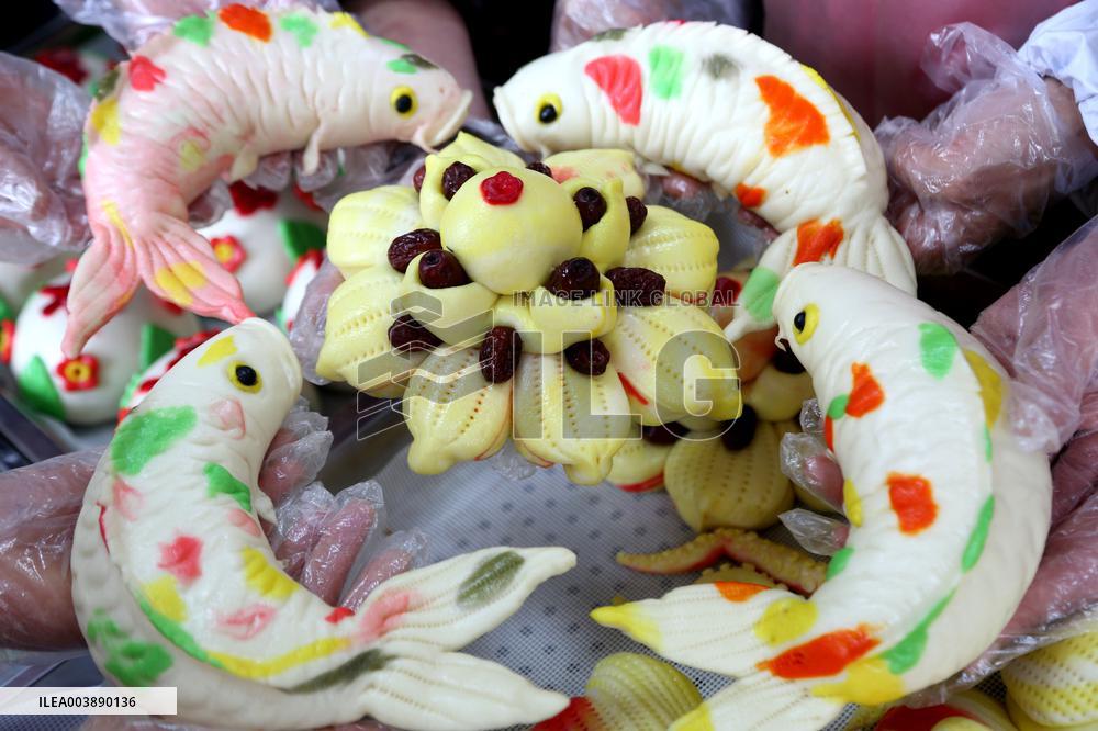 Chinese Lunar New Year Food HUAMO