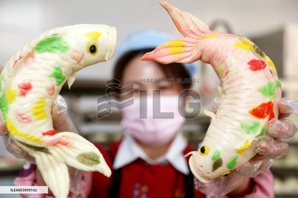 Chinese Lunar New Year Food HUAMO