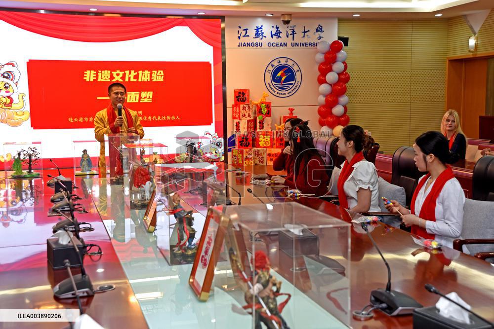 International Students Experience Chinese Lunar New Year customs