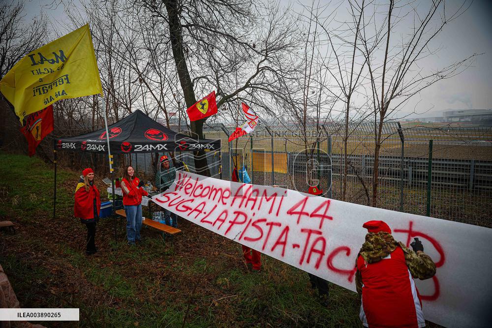 MOTORI - Formula 1 - Ferrari supporters for the first time of Lewis Hamilton on Ferrari F1
