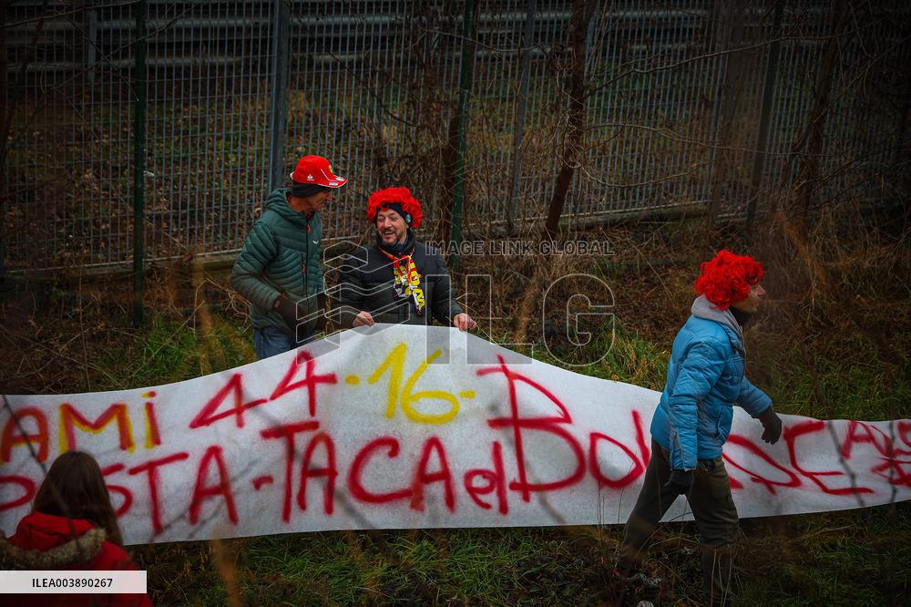 MOTORI - Formula 1 - Ferrari supporters for the first time of Lewis Hamilton on Ferrari F1