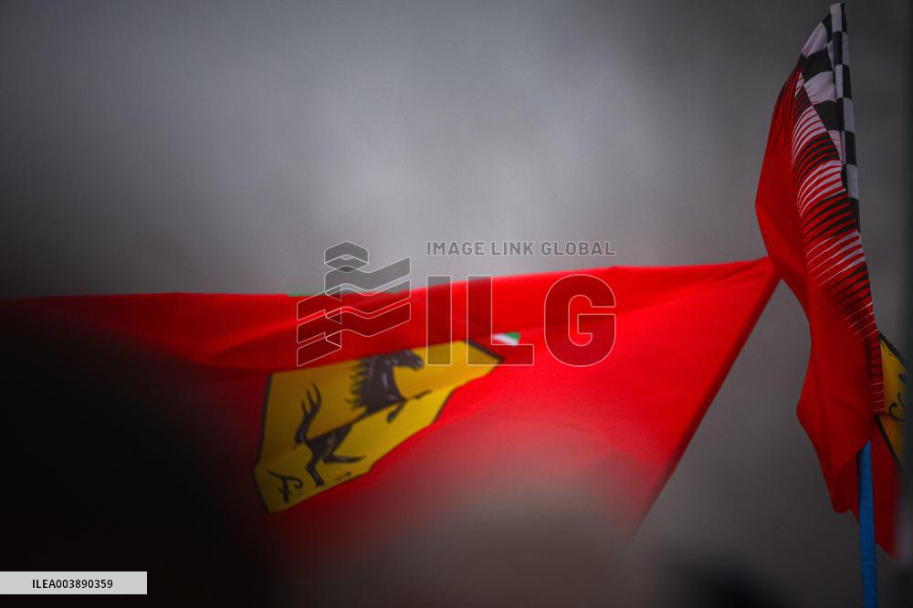 MOTORI - Formula 1 - Ferrari supporters for the first time of Lewis Hamilton on Ferrari F1