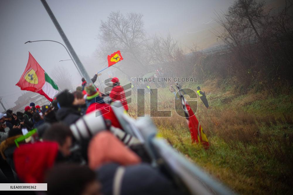 MOTORI - Formula 1 - Ferrari supporters for the first time of Lewis Hamilton on Ferrari F1
