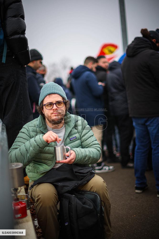 MOTORI - Formula 1 - Ferrari supporters for the first time of Lewis Hamilton on Ferrari F1