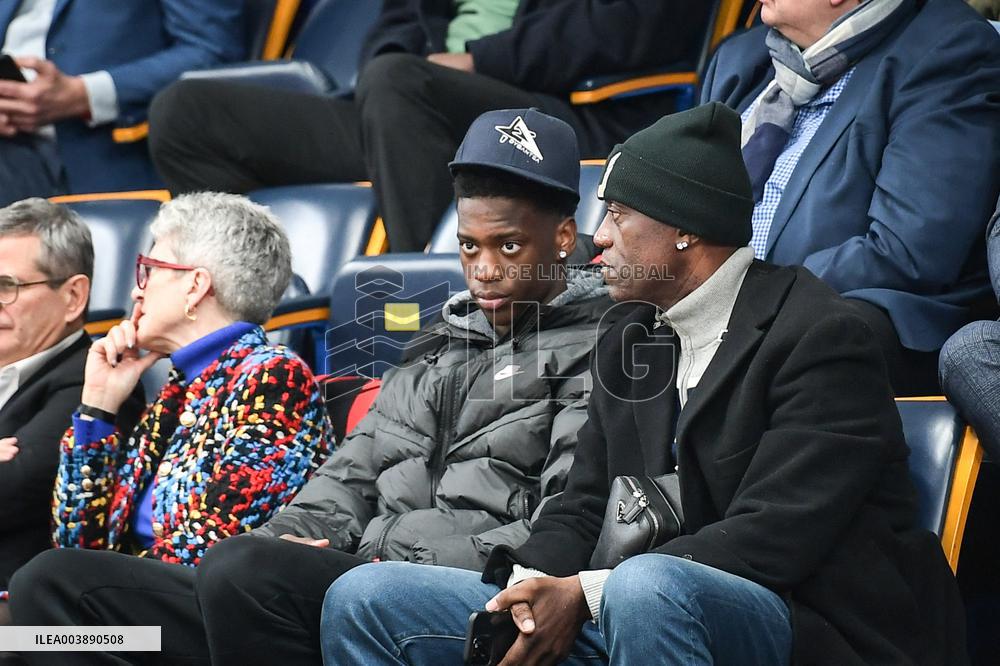 Basketball  Young Star Game  Celebrities  FA