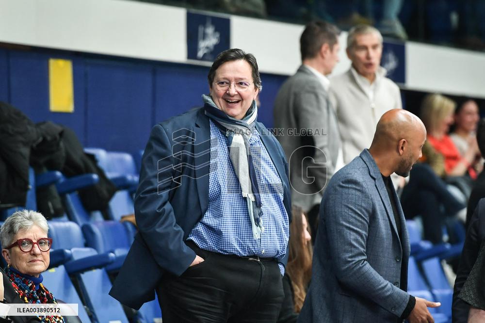 Basketball  Young Star Game  Celebrities  FA