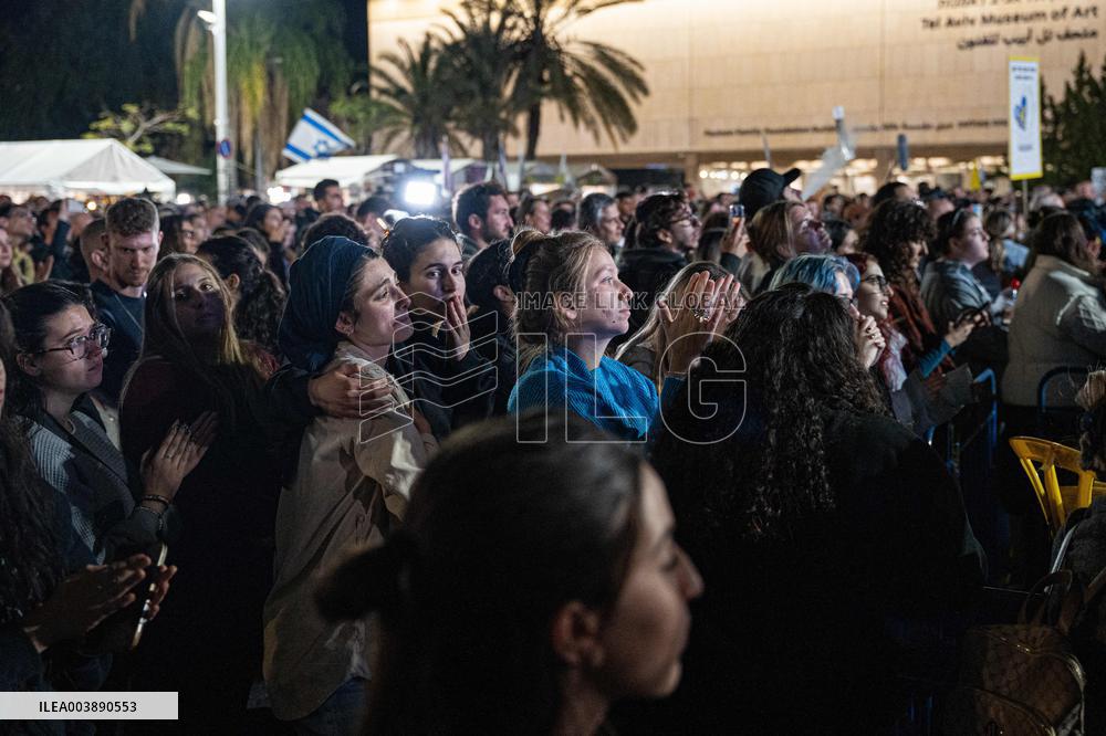 Tel Aviv Live Broadcast Hostages Release - Israel