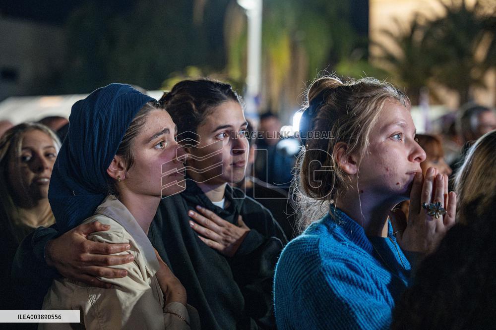 Tel Aviv Live Broadcast Hostages Release - Israel