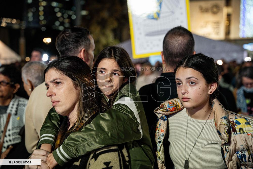 Tel Aviv Live Broadcast Hostages Release - Israel