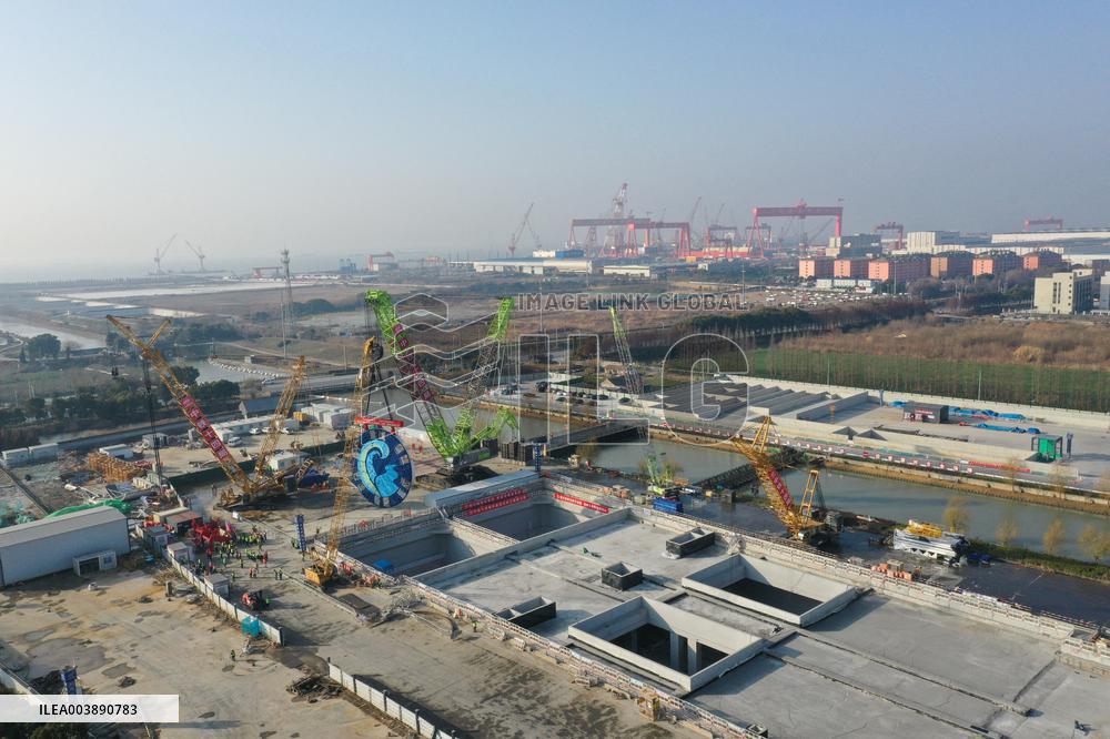 Assembly Ceremony for The Shield Tbm Tool Carrier - China