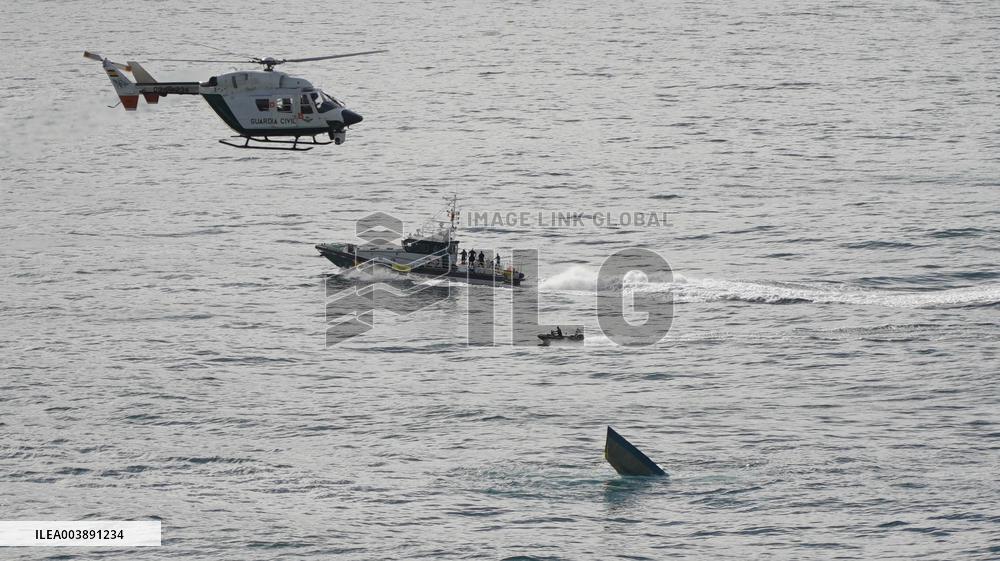 Fishing Vessel Locates A Narco-Submarine In Waters Off The Costa Da Morte