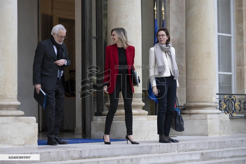 Weekly Cabinet Meeting - Paris