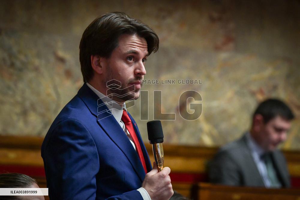 Questions to the government at the National Assembly in Paris FA