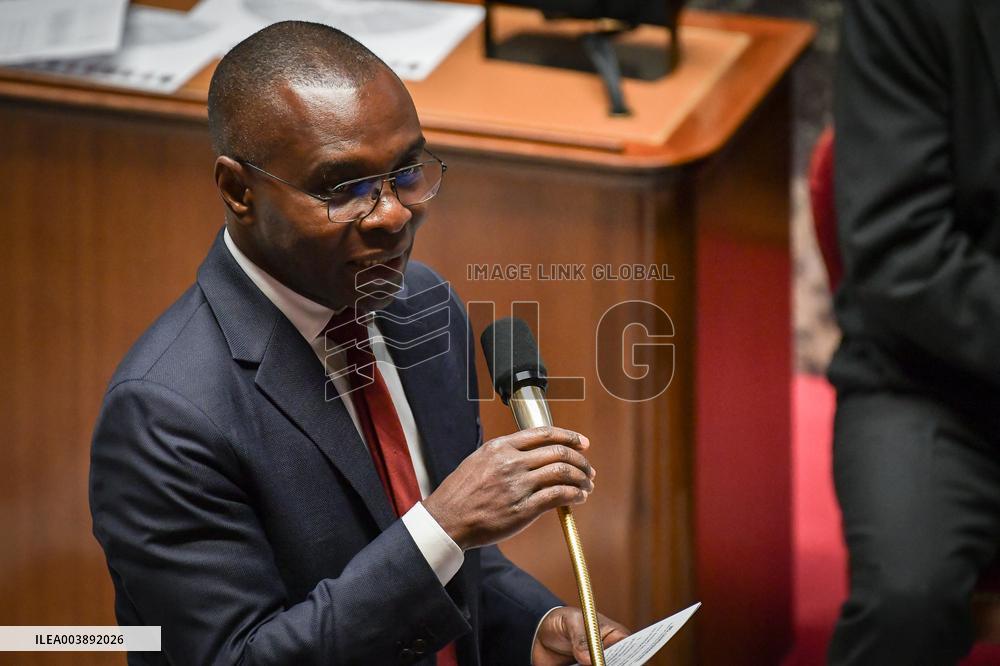Questions to the government at the National Assembly in Paris FA