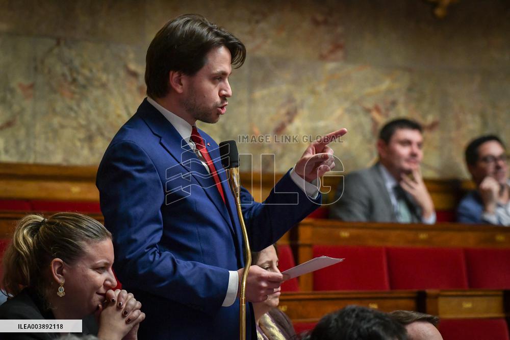Questions to the government at the National Assembly in Paris FA
