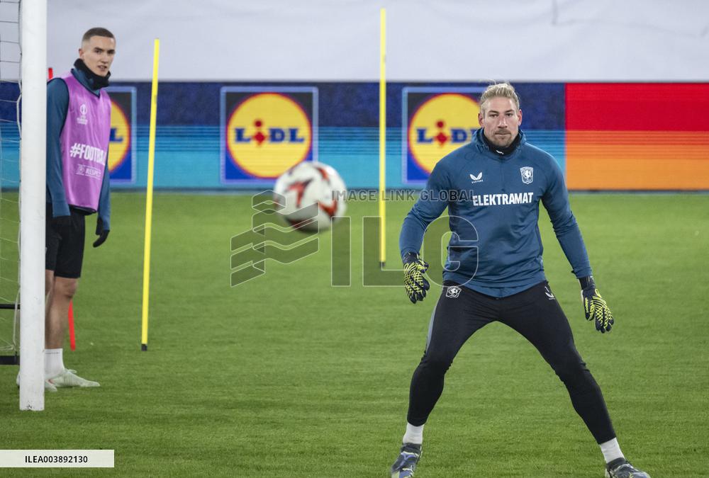 TWENTE FC TRAINING AND PK