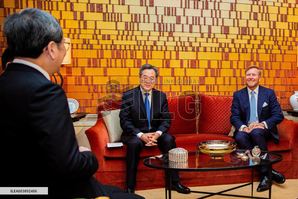 King Willem Alexander Receives China's Vice PM - The Hague