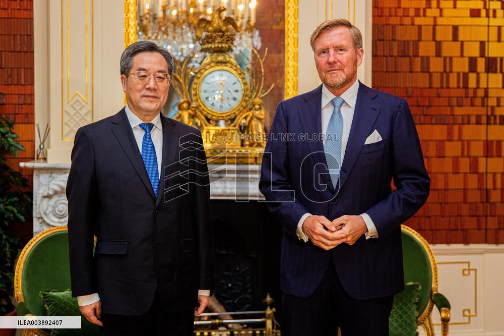 King Willem Alexander Receives China's Vice PM - The Hague