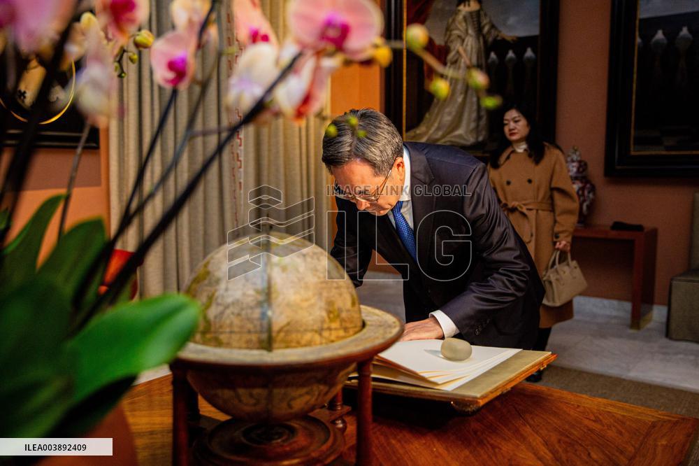 King Willem Alexander Receives China's Vice PM - The Hague