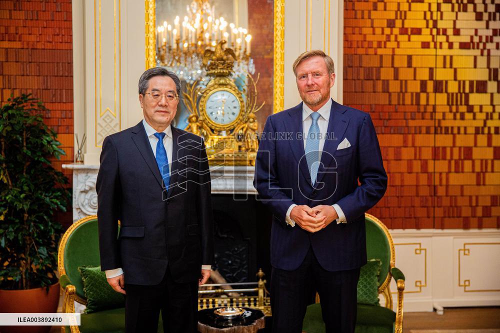 King Willem Alexander Receives China's Vice PM - The Hague