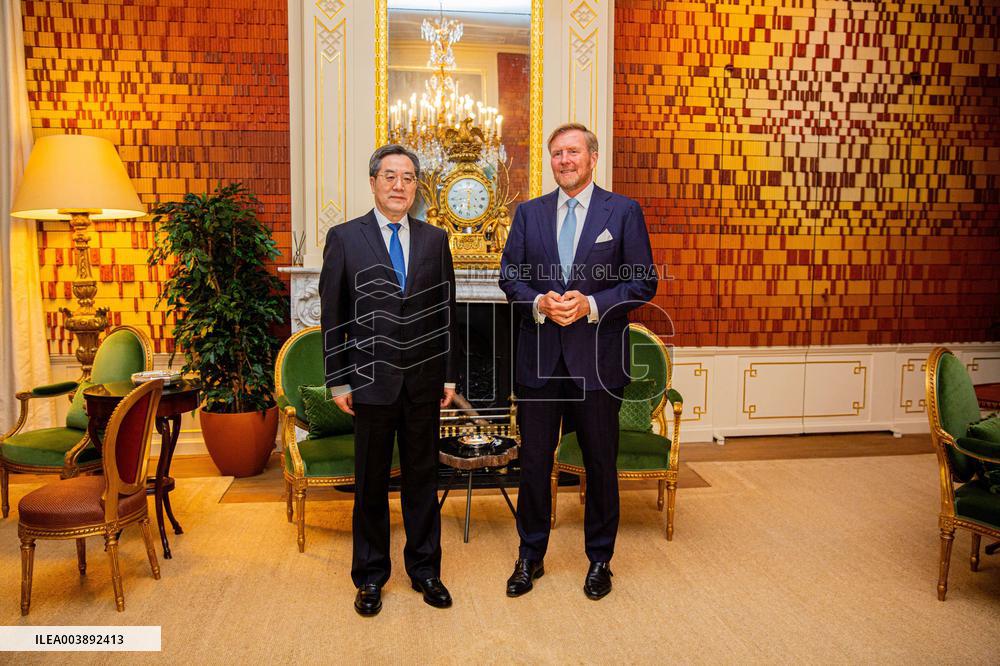 King Willem Alexander Receives China's Vice PM - The Hague