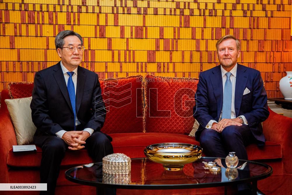 King Willem Alexander Receives China's Vice PM - The Hague