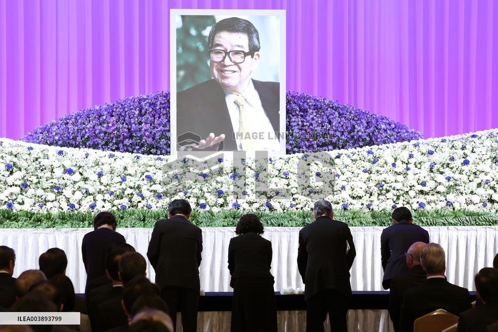 Farewell party for former RENGO president Tsuyoshi Takagi