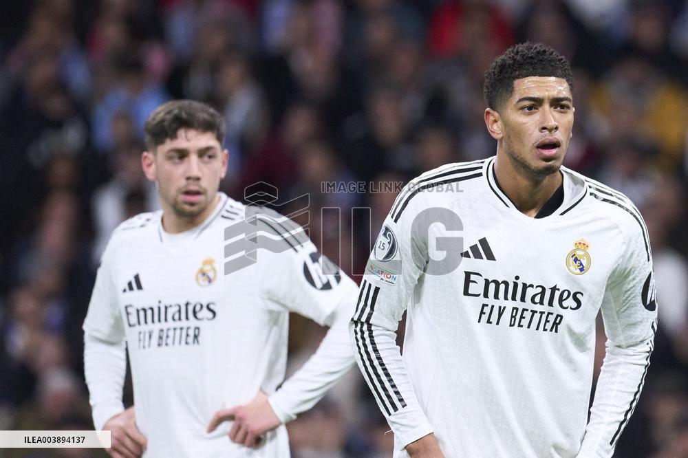 Real Madrid C.F. v FC Salzburg - Madrid