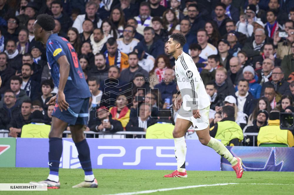 Real Madrid C.F. v FC Salzburg - Madrid