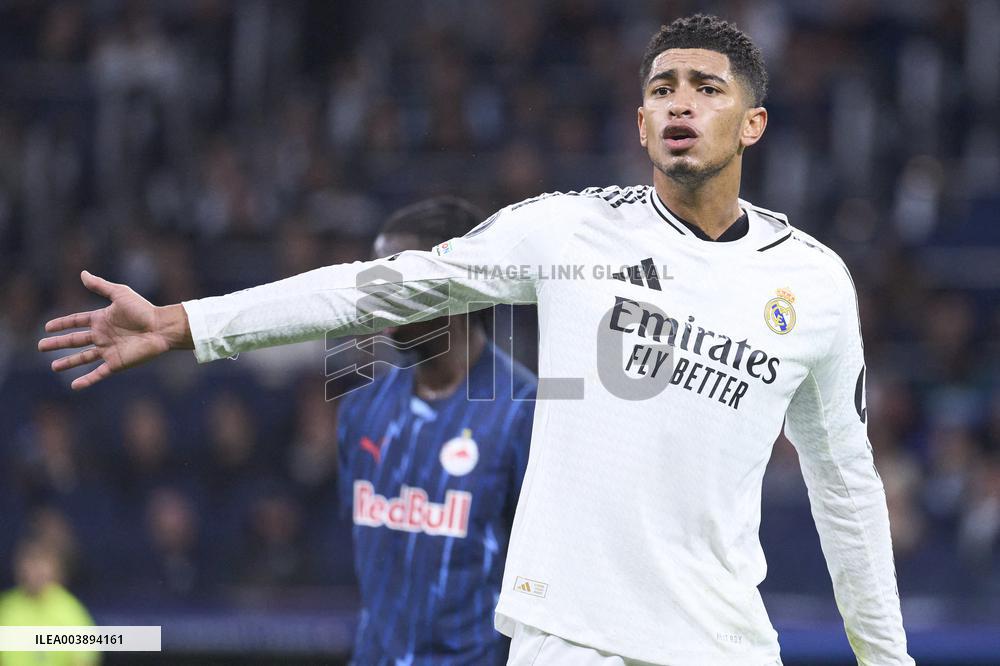 Real Madrid C.F. v FC Salzburg - Madrid