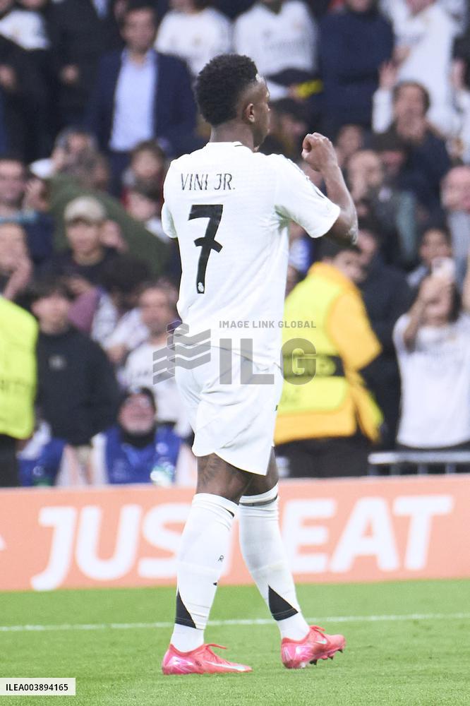 Real Madrid C.F. v FC Salzburg - Madrid