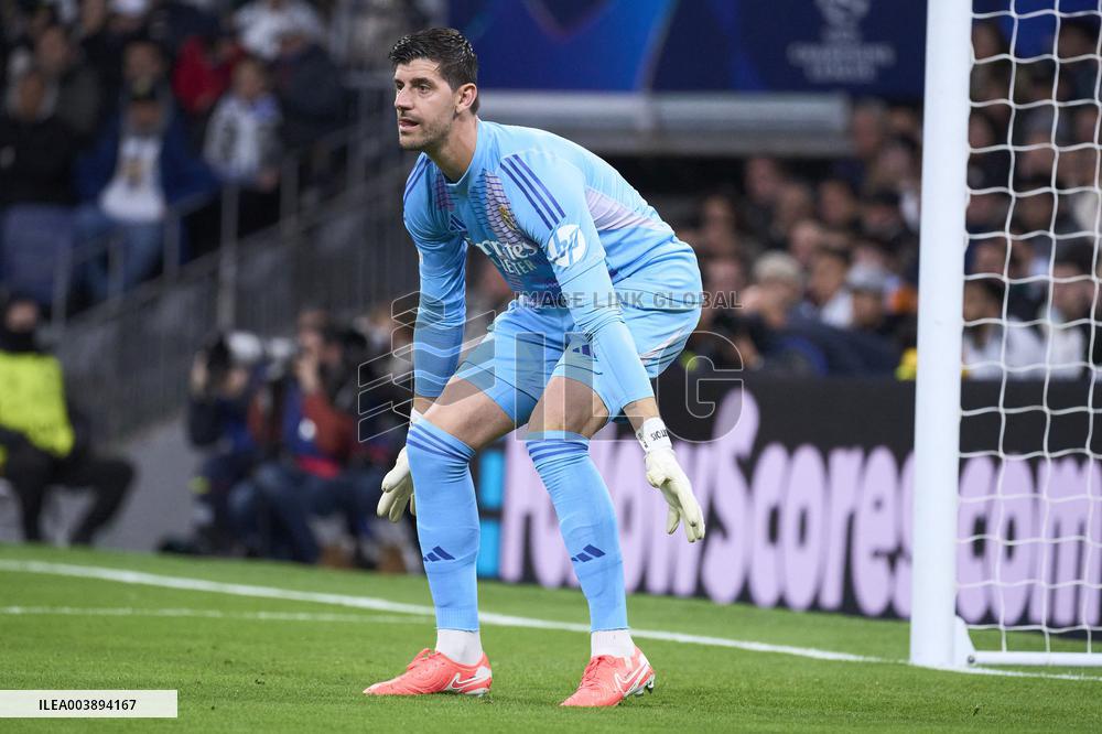 Real Madrid C.F. v FC Salzburg - Madrid