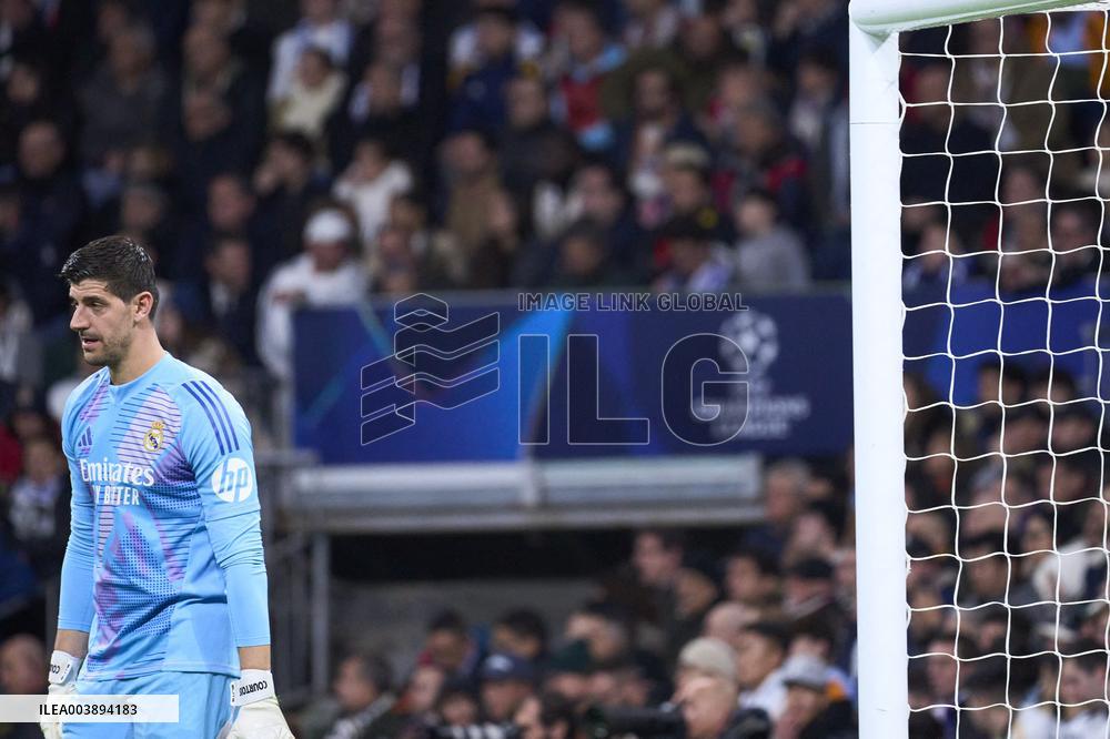 Real Madrid C.F. v FC Salzburg - Madrid