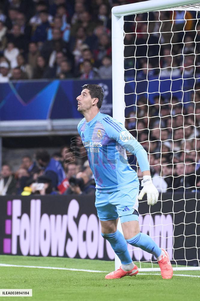 Real Madrid C.F. v FC Salzburg - Madrid