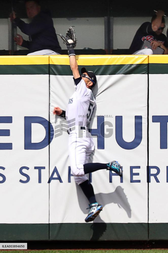 Baseball: Ichiro becomes 1st Asian elected to U.S. Hall of Fame