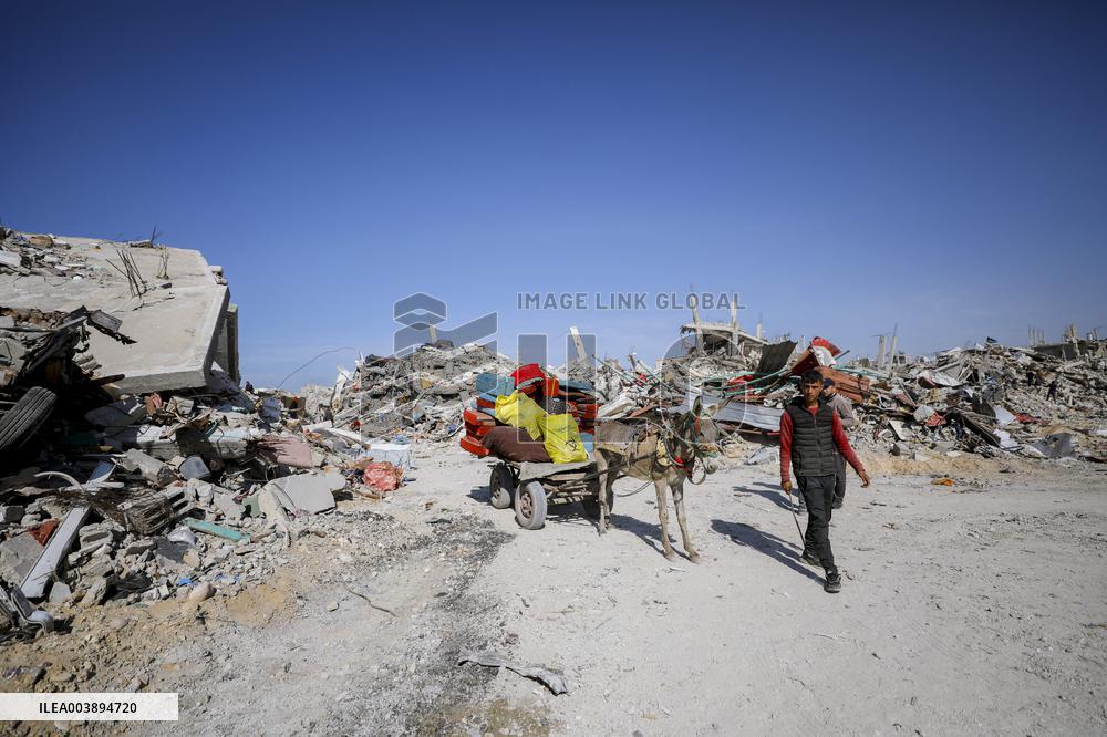 Third Day of A Ceasefire Between Israel and Hamas - Gaza