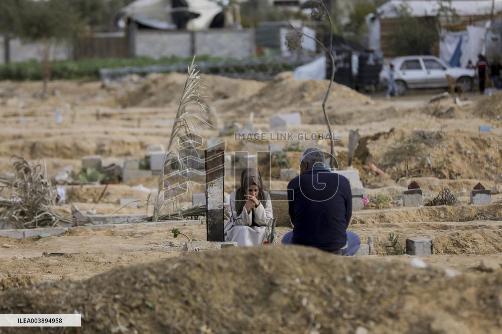 Life And Death During The Ceasefire At The Gaza Strip - Palestine